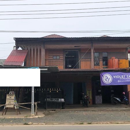 Violet Doorz Syariah Hotel Banjarbaru Екстериор снимка